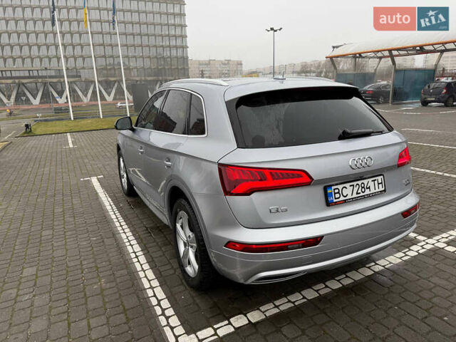 Серый Ауди Ку 5, объемом двигателя 1.98 л и пробегом 135 тыс. км за 25500 $, фото 6 на Automoto.ua