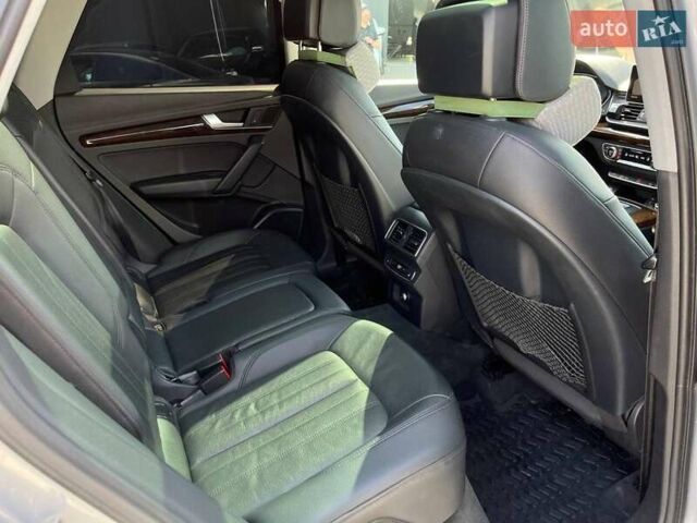 Серый Ауди Ку 5, объемом двигателя 2 л и пробегом 198 тыс. км за 23540 $, фото 20 на Automoto.ua