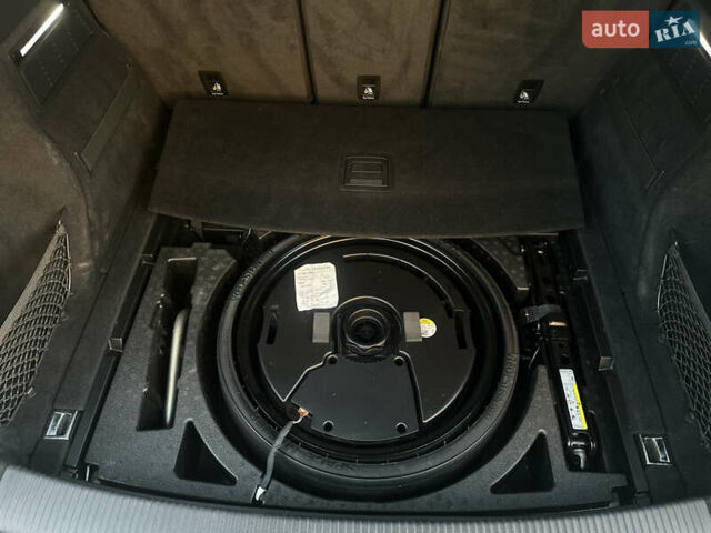 Серый Ауди Ку 5, объемом двигателя 1.98 л и пробегом 162 тыс. км за 21900 $, фото 29 на Automoto.ua