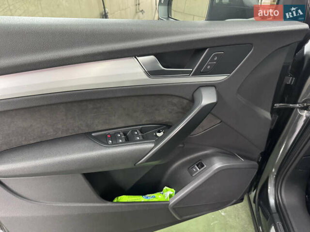 Серый Ауди Ку 5, объемом двигателя 1.97 л и пробегом 131 тыс. км за 35000 $, фото 23 на Automoto.ua