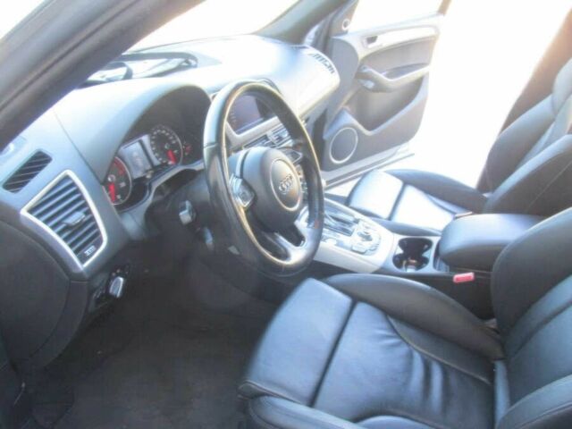 Серый Ауди Ку 5, объемом двигателя 2 л и пробегом 66 тыс. км за 9700 $, фото 7 на Automoto.ua