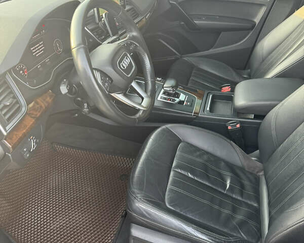 Сірий Ауді Ку 5, об'ємом двигуна 1.98 л та пробігом 225 тис. км за 22300 $, фото 8 на Automoto.ua