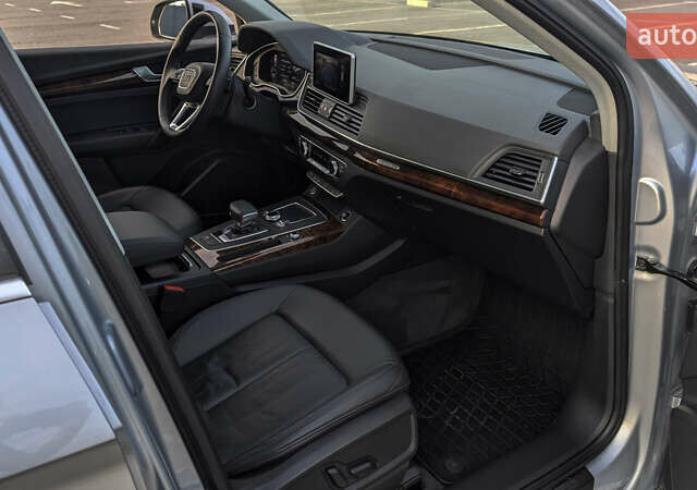 Серый Ауди Ку 5, объемом двигателя 1.98 л и пробегом 100 тыс. км за 23690 $, фото 48 на Automoto.ua