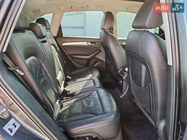 Серый Ауди Ку 5, объемом двигателя 1.98 л и пробегом 163 тыс. км за 3400 $, фото 9 на Automoto.ua