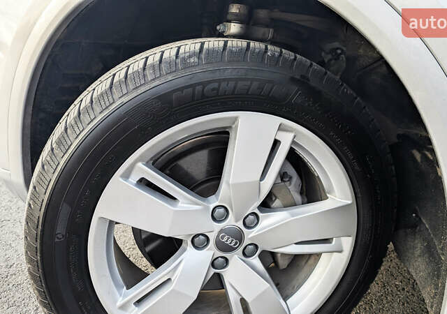 Серый Ауди Ку 5, объемом двигателя 1.98 л и пробегом 100 тыс. км за 23690 $, фото 31 на Automoto.ua