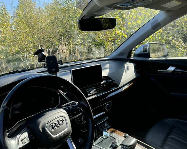 Сірий Ауді Ку 5, об'ємом двигуна 1.98 л та пробігом 140 тис. км за 26000 $, фото 11 на Automoto.ua