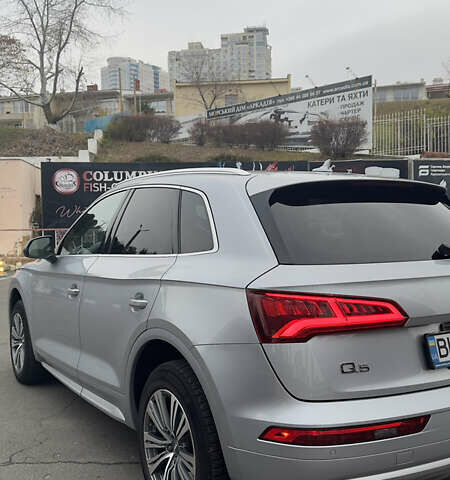 Серый Ауди Ку 5, объемом двигателя 1.98 л и пробегом 203 тыс. км за 25000 $, фото 5 на Automoto.ua