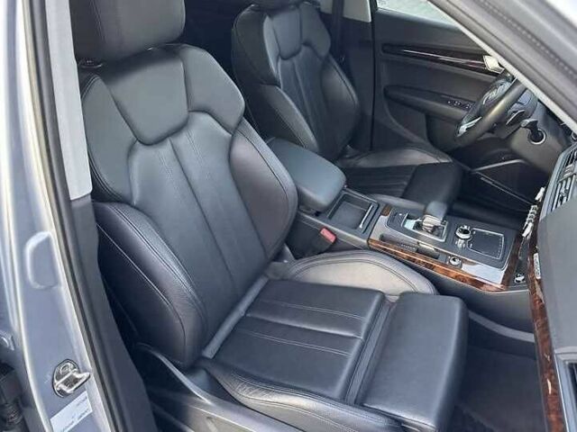 Сірий Ауді Ку 5, об'ємом двигуна 2 л та пробігом 98 тис. км за 21900 $, фото 13 на Automoto.ua