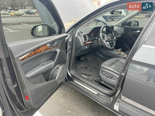 Сірий Ауді Ку 5, об'ємом двигуна 1.98 л та пробігом 121 тис. км за 24200 $, фото 7 на Automoto.ua