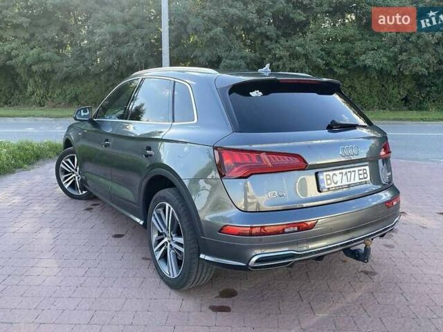 Серый Ауди Ку 5, объемом двигателя 1.97 л и пробегом 280 тыс. км за 28900 $, фото 19 на Automoto.ua