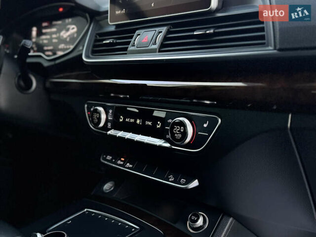 Серый Ауди Ку 5, объемом двигателя 1.98 л и пробегом 169 тыс. км за 25300 $, фото 53 на Automoto.ua