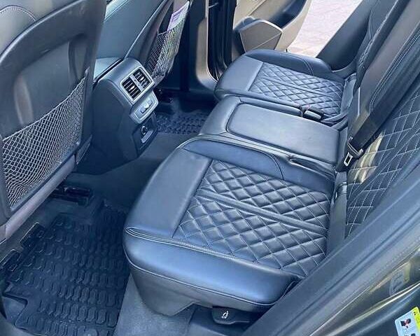 Серый Ауди Ку 5, объемом двигателя 1.97 л и пробегом 280 тыс. км за 28900 $, фото 12 на Automoto.ua