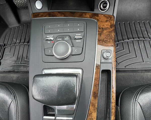 Серый Ауди Ку 5, объемом двигателя 1.98 л и пробегом 180 тыс. км за 24500 $, фото 18 на Automoto.ua