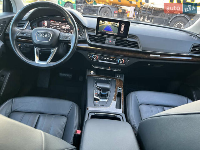 Серый Ауди Ку 5, объемом двигателя 1.98 л и пробегом 110 тыс. км за 25000 $, фото 37 на Automoto.ua