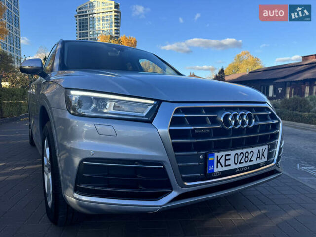 Сірий Ауді Ку 5, об'ємом двигуна 1.98 л та пробігом 135 тис. км за 28000 $, фото 11 на Automoto.ua