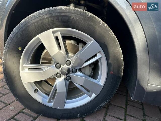 Серый Ауди Ку 5, объемом двигателя 1.98 л и пробегом 90 тыс. км за 25550 $, фото 21 на Automoto.ua