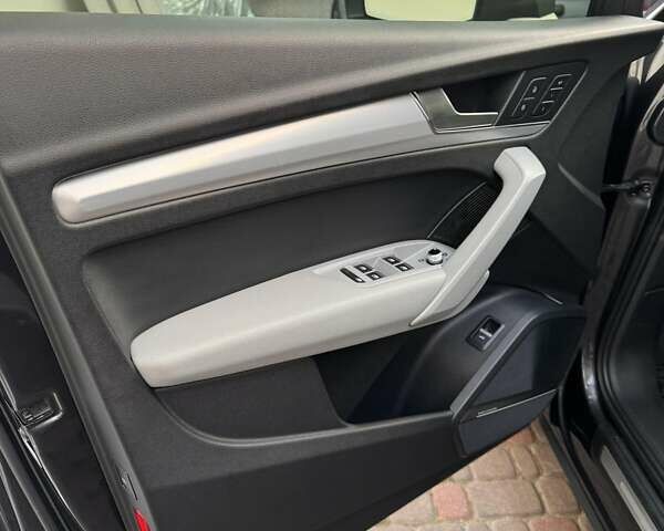 Сірий Ауді Ку 5, об'ємом двигуна 1.98 л та пробігом 102 тис. км за 33000 $, фото 15 на Automoto.ua