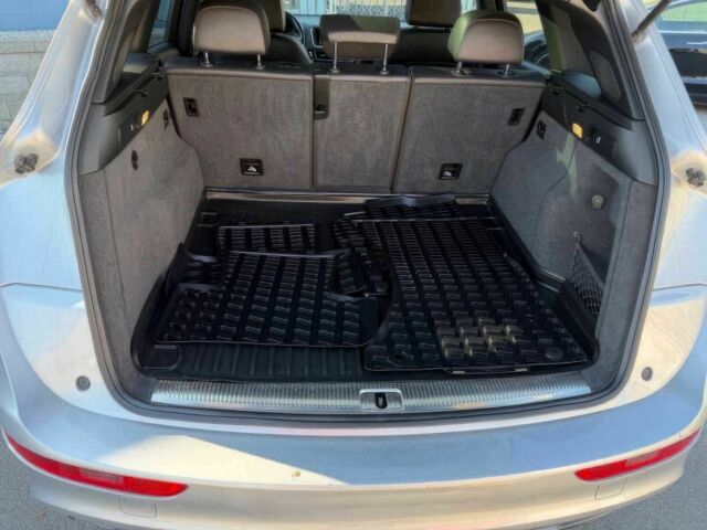 Серый Ауди Ку 5, объемом двигателя 2 л и пробегом 55 тыс. км за 4900 $, фото 10 на Automoto.ua