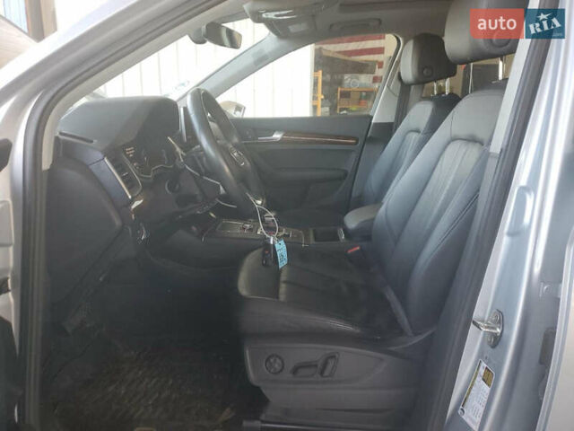 Сірий Ауді Ку 5, об'ємом двигуна 2 л та пробігом 26 тис. км за 14400 $, фото 8 на Automoto.ua