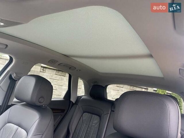 Серый Ауди Ку 5, объемом двигателя 1.98 л и пробегом 229 тыс. км за 20499 $, фото 19 на Automoto.ua