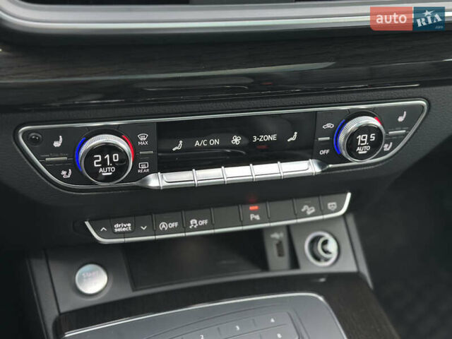 Сірий Ауді Ку 5, об'ємом двигуна 2 л та пробігом 99 тис. км за 27300 $, фото 25 на Automoto.ua