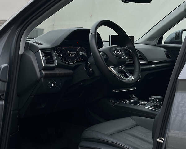 Сірий Ауді Ку 5, об'ємом двигуна 1.98 л та пробігом 124 тис. км за 24000 $, фото 11 на Automoto.ua