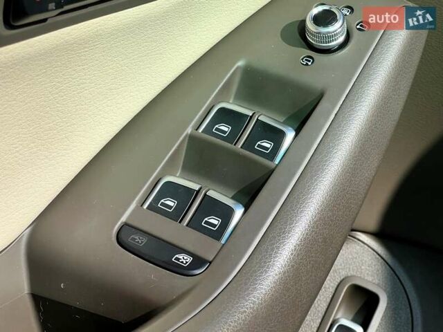 Сірий Ауді Ку 5, об'ємом двигуна 1.98 л та пробігом 106 тис. км за 16750 $, фото 35 на Automoto.ua