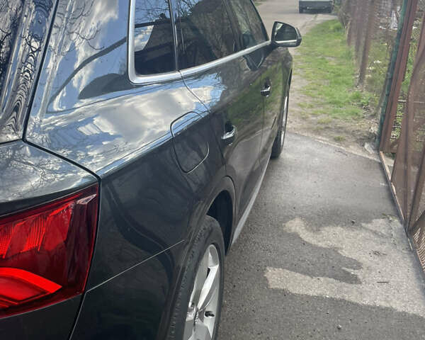 Серый Ауди Ку 5, объемом двигателя 2 л и пробегом 199 тыс. км за 20990 $, фото 11 на Automoto.ua