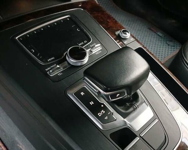 Ауди Ку 5 2017 в Сумах на Automoto.ua Серый Ауди Ку 5, объемом двигателя 2 л и пробегом 49 тыс. км за 31000 $, фото 1 на Automoto.ua