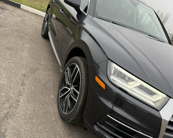 Серый Ауди Ку 5, объемом двигателя 1.98 л и пробегом 138 тыс. км за 25500 $, фото 1 на Automoto.ua