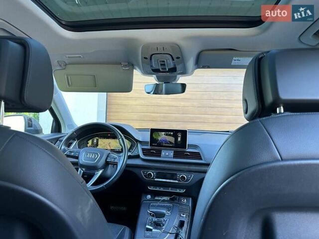 Серый Ауди Ку 5, объемом двигателя 1.98 л и пробегом 90 тыс. км за 25550 $, фото 17 на Automoto.ua