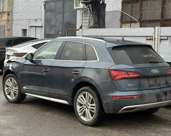 Сірий Ауді Ку 5, об'ємом двигуна 1.98 л та пробігом 79 тис. км за 18000 $, фото 3 на Automoto.ua