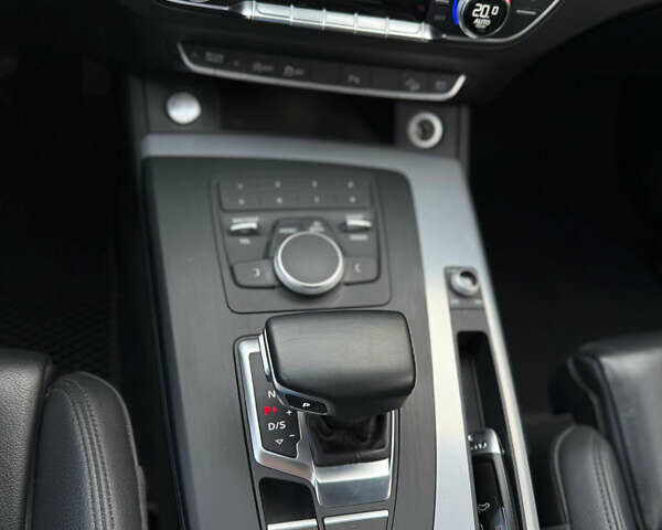 Серый Ауди Ку 5, объемом двигателя 2 л и пробегом 219 тыс. км за 28500 $, фото 6 на Automoto.ua