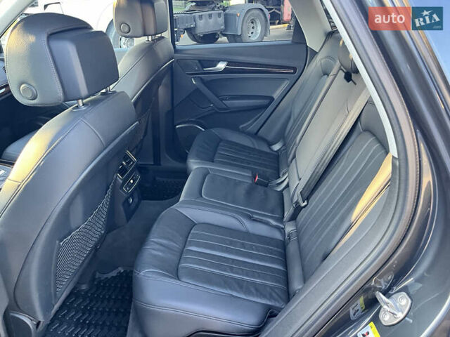 Серый Ауди Ку 5, объемом двигателя 1.98 л и пробегом 110 тыс. км за 25000 $, фото 38 на Automoto.ua