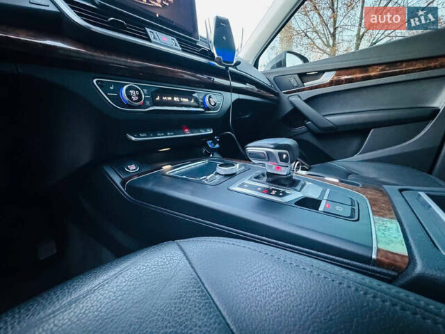 Ауді Ку 5 2017 у Києві на Automoto.ua Сірий Ауді Ку 5, об'ємом двигуна 1.98 л та пробігом 167 тис. км за 23800 $, фото 29 на Automoto.ua