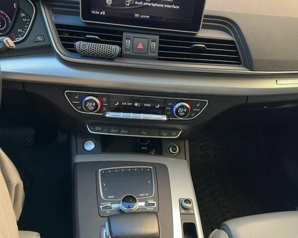 Сірий Ауді Ку 5, об'ємом двигуна 1.98 л та пробігом 102 тис. км за 33000 $, фото 33 на Automoto.ua