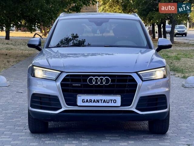 Серый Ауди Ку 5, объемом двигателя 1.97 л и пробегом 154 тыс. км за 23800 $, фото 1 на Automoto.ua