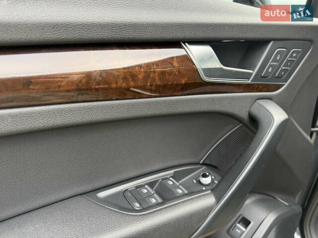 Сірий Ауді Ку 5, об'ємом двигуна 2 л та пробігом 123 тис. км за 26500 $, фото 30 на Automoto.ua