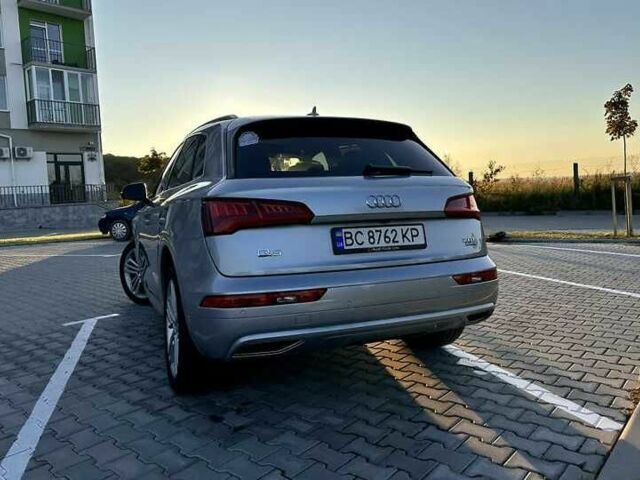 Сірий Ауді Ку 5, об'ємом двигуна 2 л та пробігом 98 тис. км за 21900 $, фото 6 на Automoto.ua