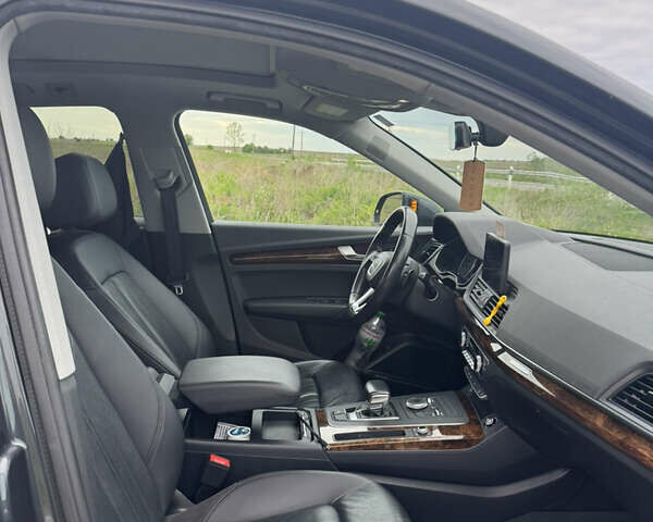 Серый Ауди Ку 5, объемом двигателя 1.98 л и пробегом 180 тыс. км за 24500 $, фото 12 на Automoto.ua