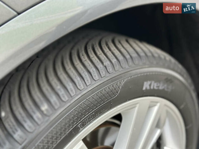 Сірий Ауді Ку 5, об'ємом двигуна 2 л та пробігом 99 тис. км за 27300 $, фото 35 на Automoto.ua