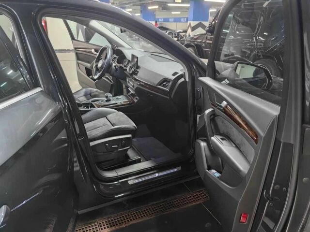Серый Ауди Ку 5, объемом двигателя 2 л и пробегом 66 тыс. км за 22000 $, фото 4 на Automoto.ua