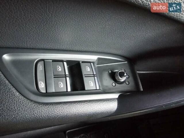 Серый Ауди Ку 5, объемом двигателя 1.98 л и пробегом 125 тыс. км за 21999 $, фото 26 на Automoto.ua