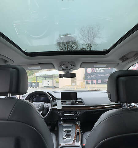 Серый Ауди Ку 5, объемом двигателя 1.98 л и пробегом 203 тыс. км за 25000 $, фото 19 на Automoto.ua