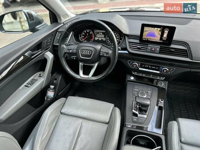 Сірий Ауді Ку 5, об'ємом двигуна 2 л та пробігом 99 тис. км за 27300 $, фото 24 на Automoto.ua