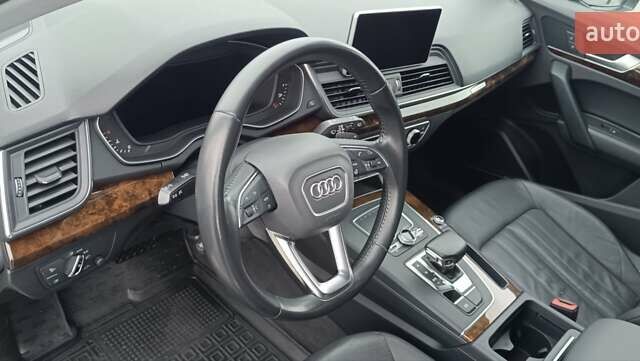 Серый Ауди Ку 5, объемом двигателя 1.98 л и пробегом 108 тыс. км за 24200 $, фото 17 на Automoto.ua