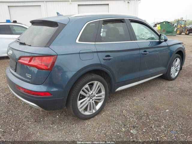 Сірий Ауді Ку 5, об'ємом двигуна 2 л та пробігом 79 тис. км за 17900 $, фото 4 на Automoto.ua