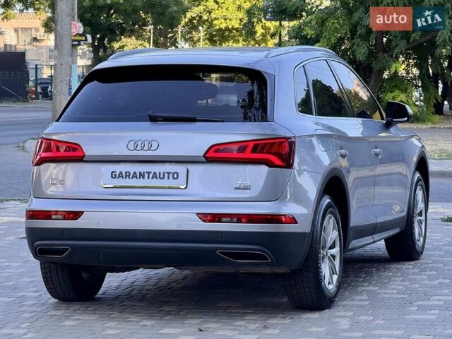 Серый Ауди Ку 5, объемом двигателя 1.97 л и пробегом 154 тыс. км за 23800 $, фото 6 на Automoto.ua