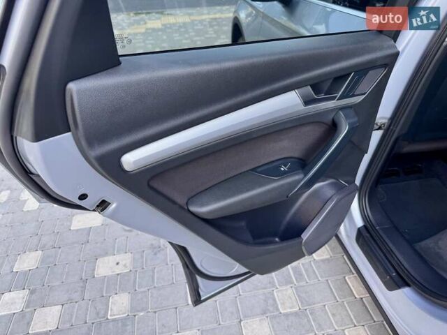 Серый Ауди Ку 5, объемом двигателя 1.97 л и пробегом 154 тыс. км за 23800 $, фото 54 на Automoto.ua