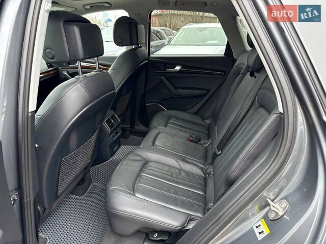 Сірий Ауді Ку 5, об'ємом двигуна 1.98 л та пробігом 165 тис. км за 23999 $, фото 27 на Automoto.ua